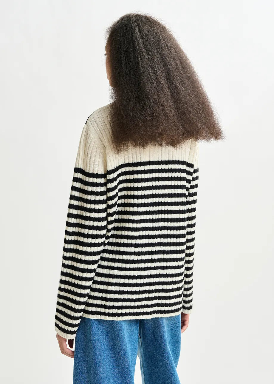 INSANE PULLOVER