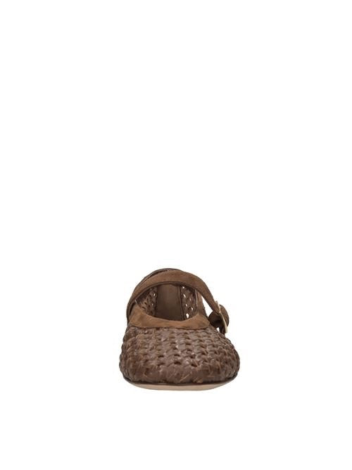 FLAT IN PELLE INTRECCIATA